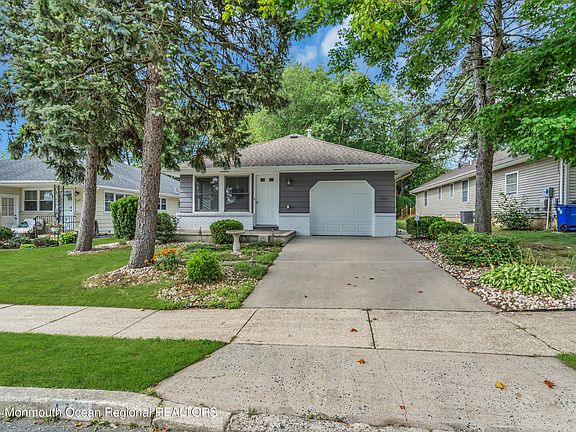 2nd image of 1761 Mount Idenburg Lane