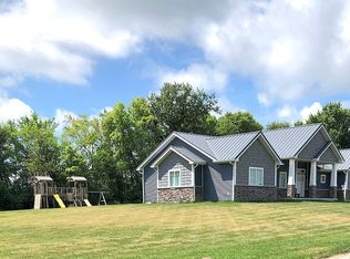6740 Illini Dr, Virden, IL 62690
