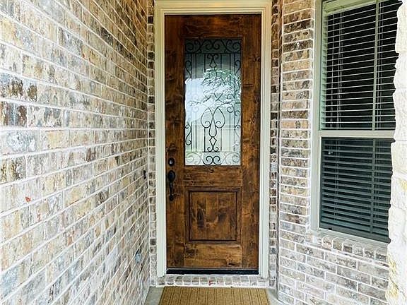 3rd image of 4270 Hollow Stone Dr
