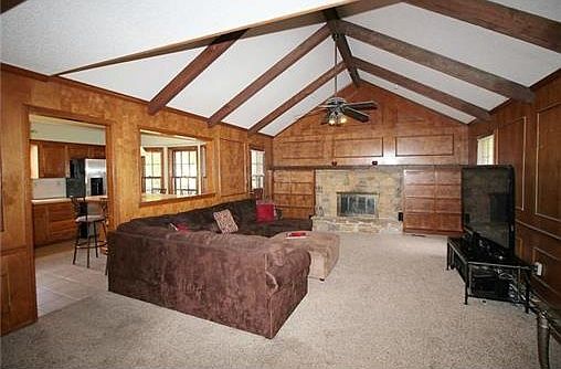 3rd image of 9020 Evanston Ct