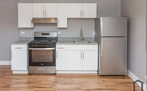 734 W Garfield Blvd #1