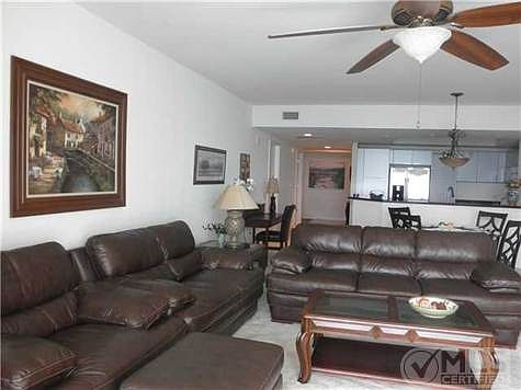 4th image of 2640 Lake Shore Dr Unit 1110
