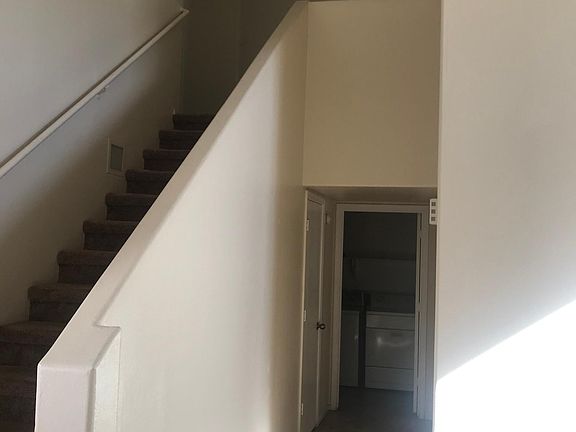 4th image of 1217 E Angela Dr