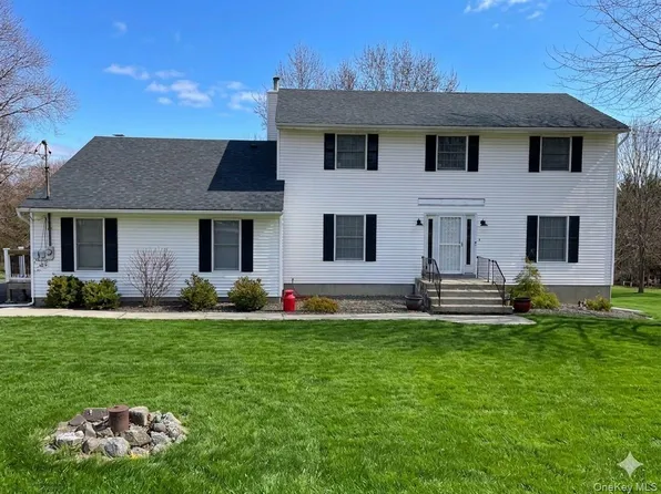 20 Day Road, Campbell Hall, NY 10916