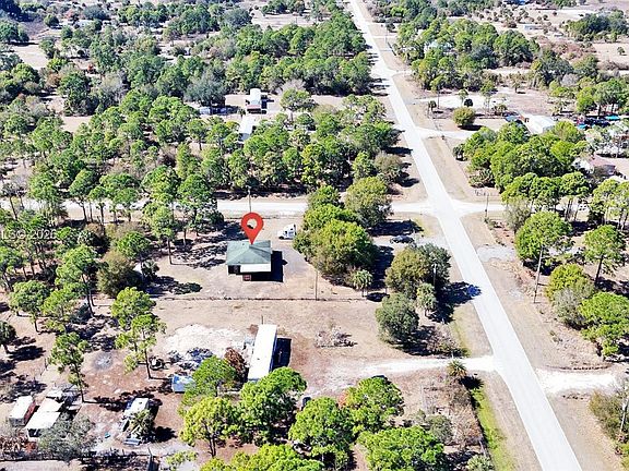 3rd image of 524 Horse Club Ave