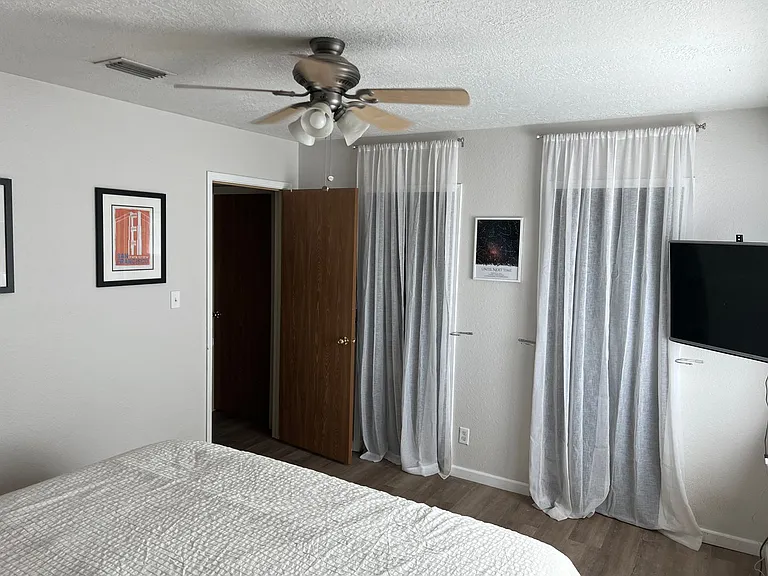 4515 Zirconia Dr NE — Photo 16