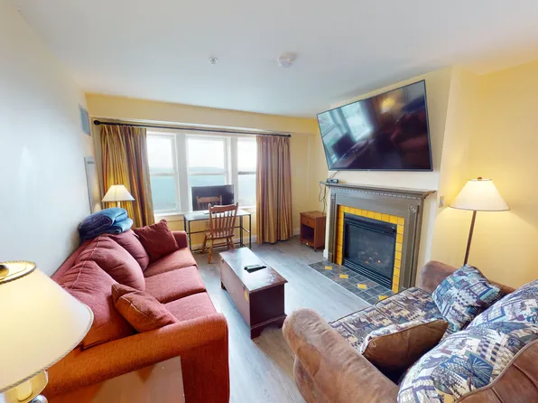 6099 Snowshoe Dr #320, Slatyfork, WV 26291