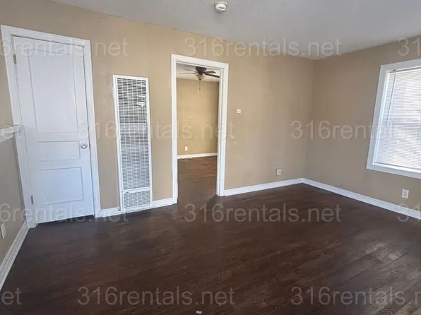 Frontier Village, 906 S High St #916, El Dorado, KS 67042