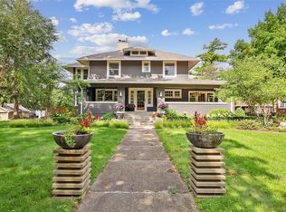 912 45th St, Des Moines, IA 50312