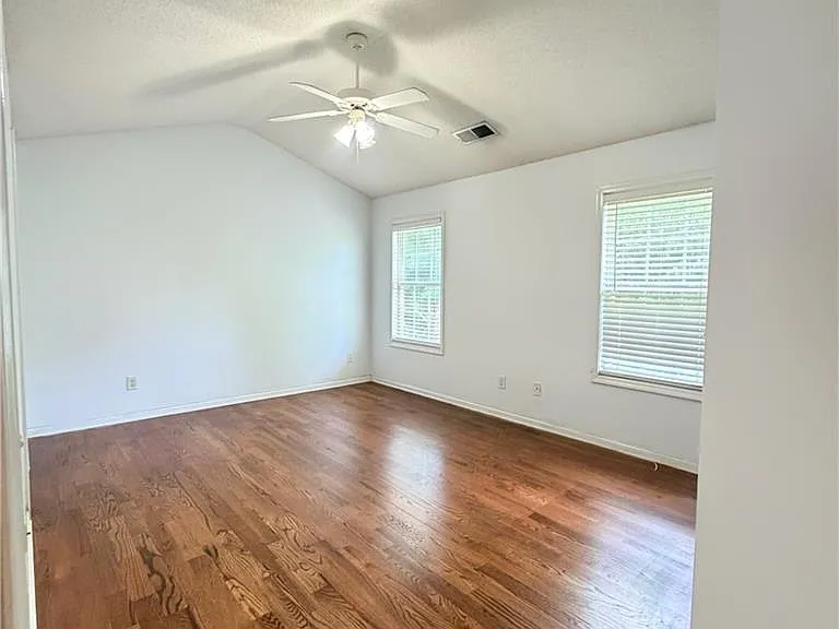 153 Greystone Cir — Photo 12