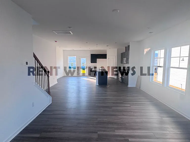 109 Napoleone St #1 — Photo 10