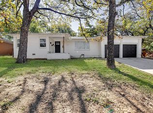 7116 Meadowbrook Dr, Fort Worth, TX 76112