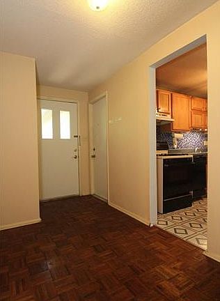5th image of 6300 Holly Knoll Dr