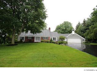 69 Van Voorhis Rd, Pittsford, NY 14534