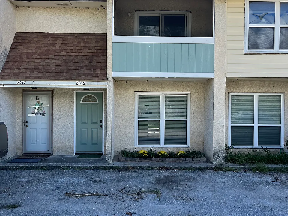 2519 Waters Edge Dr #2519