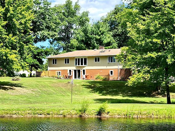 4th image of 2975 Brown Rd