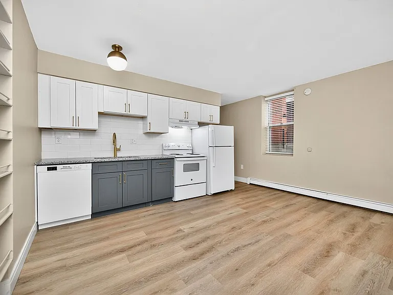 2148 Saint James Ave #2154 — Photo 2