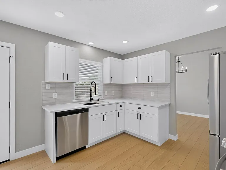 1600 Crimson Ct — Photo 18