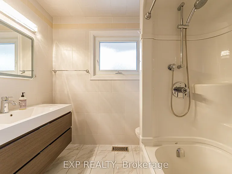 2097 Kingsley Rd — Photo 18