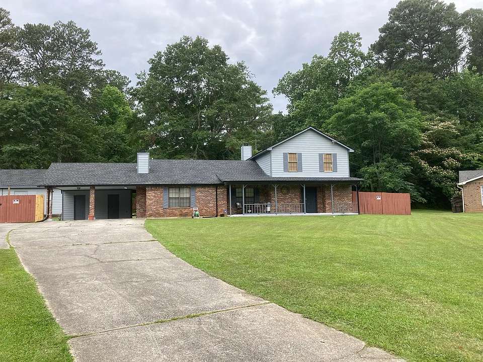 401 River Brook Ct #401