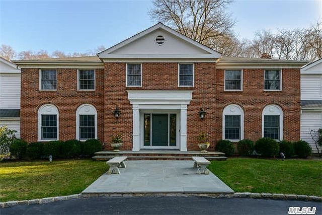 1st image of 22 Farmstead Ln