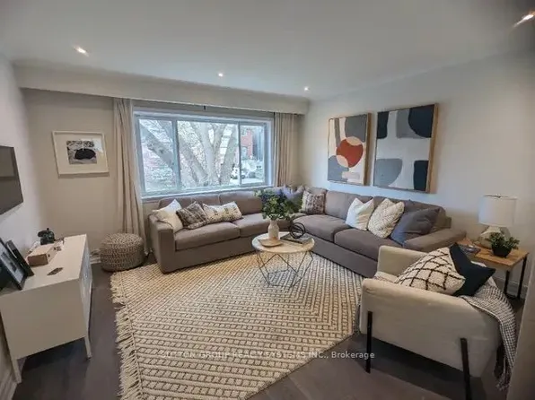 465 Ashdale Ave #2, Toronto, ON M4L 2Z3