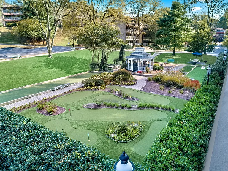 Elkridge Estates — Photo 9