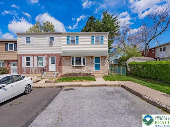 5727 Greens Dr, Allentown, PA 18106