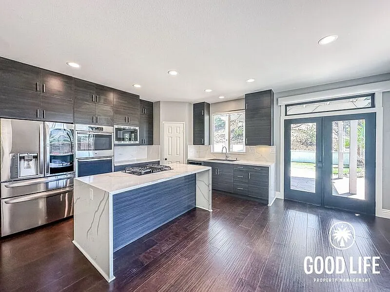 5 bed, 3.0 bath, 2656 sqft, $5,500 — Photo 4