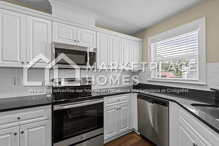 122 Downsbury Rd — Photo 11