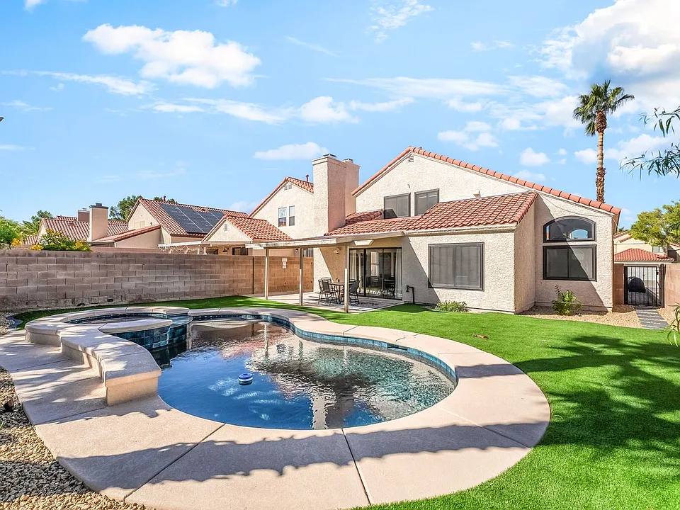 2717 Lovington Dr