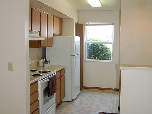 3rd image of 4764 W Woods Edge Ln