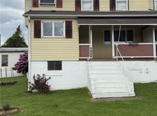 48 2nd St, Dunbar, PA 15431