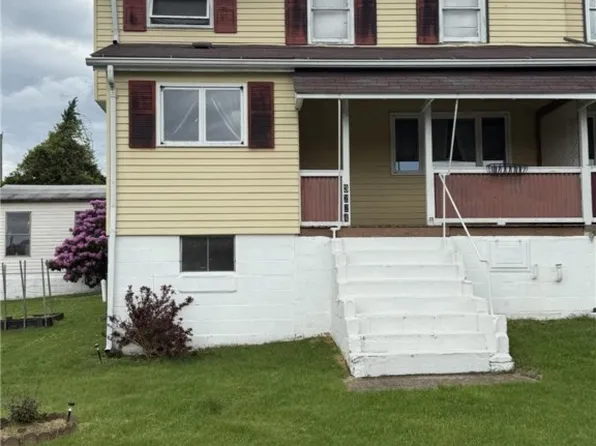 48 2nd St, Dunbar, PA 15431