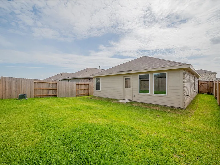 6147 Sunburst Scarlet St — Photo 4