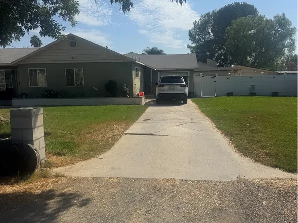 5007 Buckeye Pl, Riverside, CA 92505