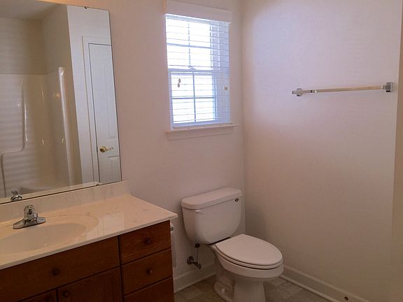 4th image of 127 Keswick Ln