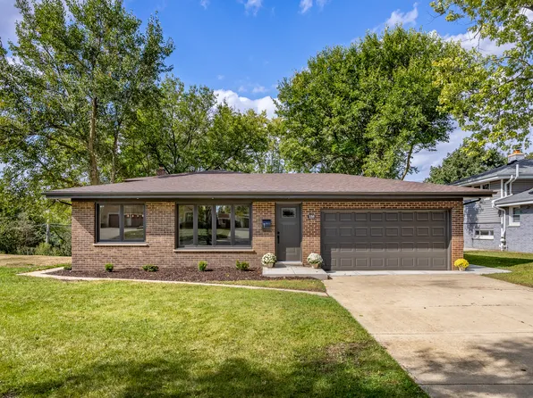 158 S Prairie Ave, Bloomingdale, IL 60108