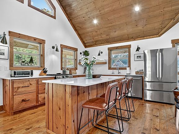 17th image of 89 High Meadows Ct