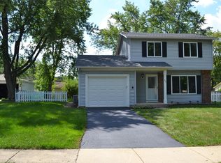 337 Rockhurst Rd, Bolingbrook, IL 60440