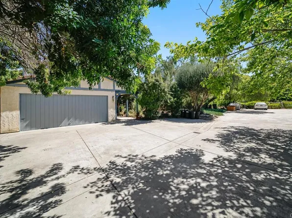 412 Taylor St, Vista, CA 92084