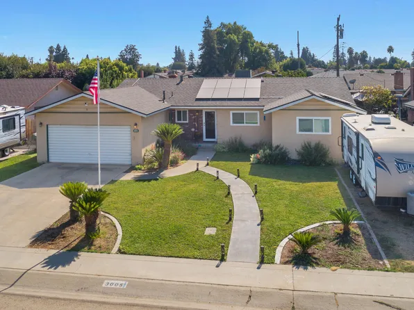 3005 W Laura Avenue, Visalia, CA 93277