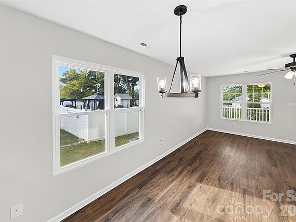 4th image of 448 Hagins St #2