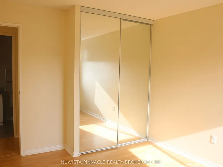 1600 Adelaide St N #704 — Photo 17
