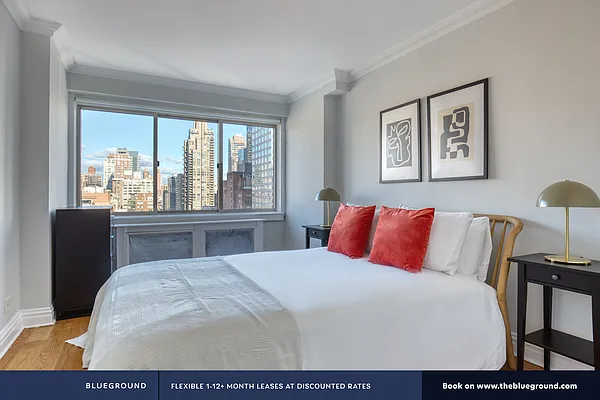 Rented by The Blueground | media 52