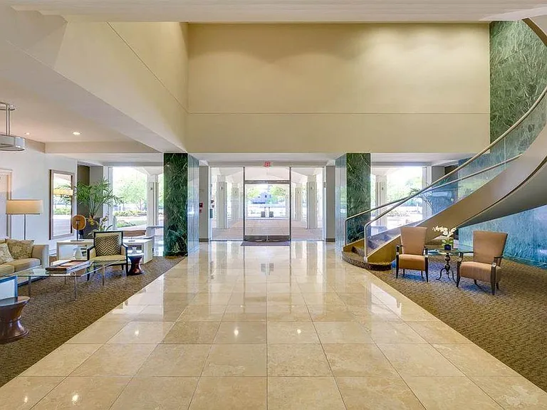 655 Riverside Dr #205B — Photo 12