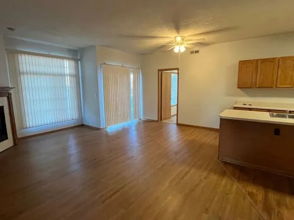 1820 S 13th Ave E #C, Newton, IA 50208