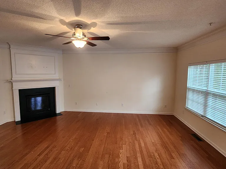 1411 Bay Overlook Dr — Photo 5