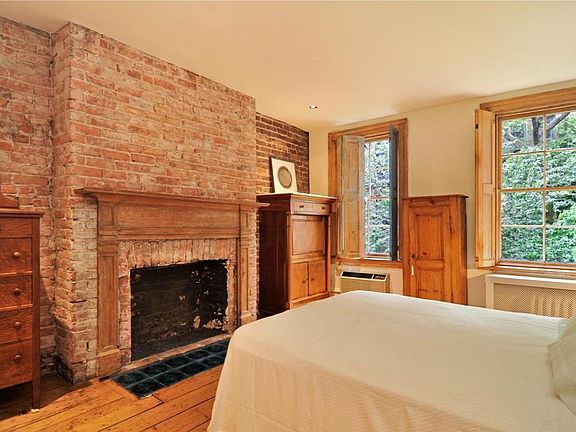 3rd image of 109 Greenwich Ave