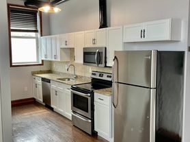 15 Nebraska St